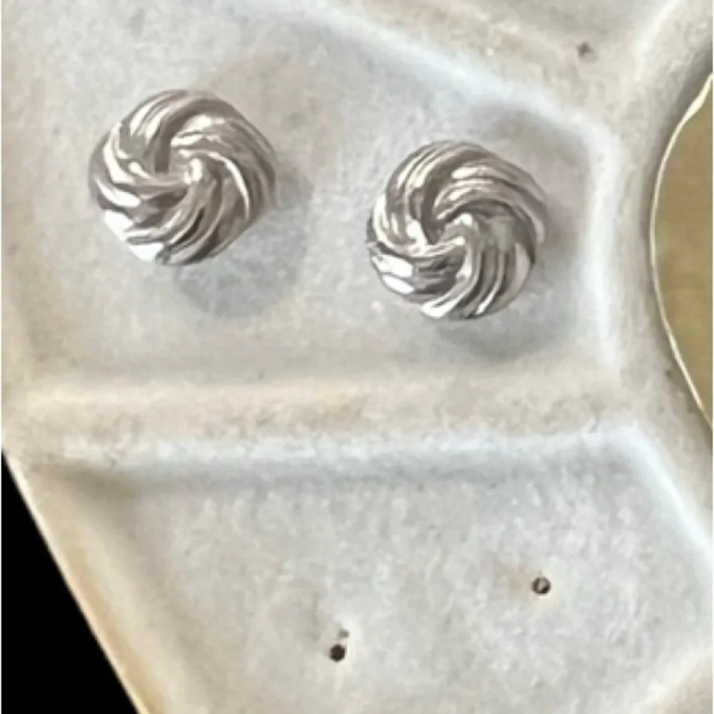 6 Pairs of Vintage Earrings NEW See Closeup Photos